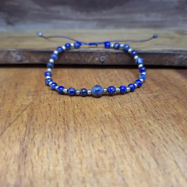 Perlenarmband aus Lapislazuli für das Sternzeichen Schütze