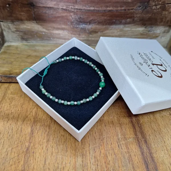 Geburtstags Geschenk für Waage aus grüner Jade